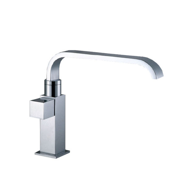 Imagen de Grifería de lavatorio de agua fría de mesada square cromo