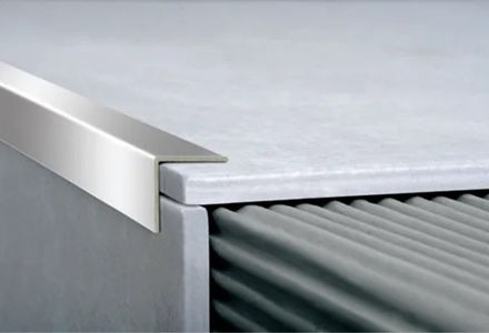 Imagen de Aluminio tapacanto 16x16mm 2.5mt natural